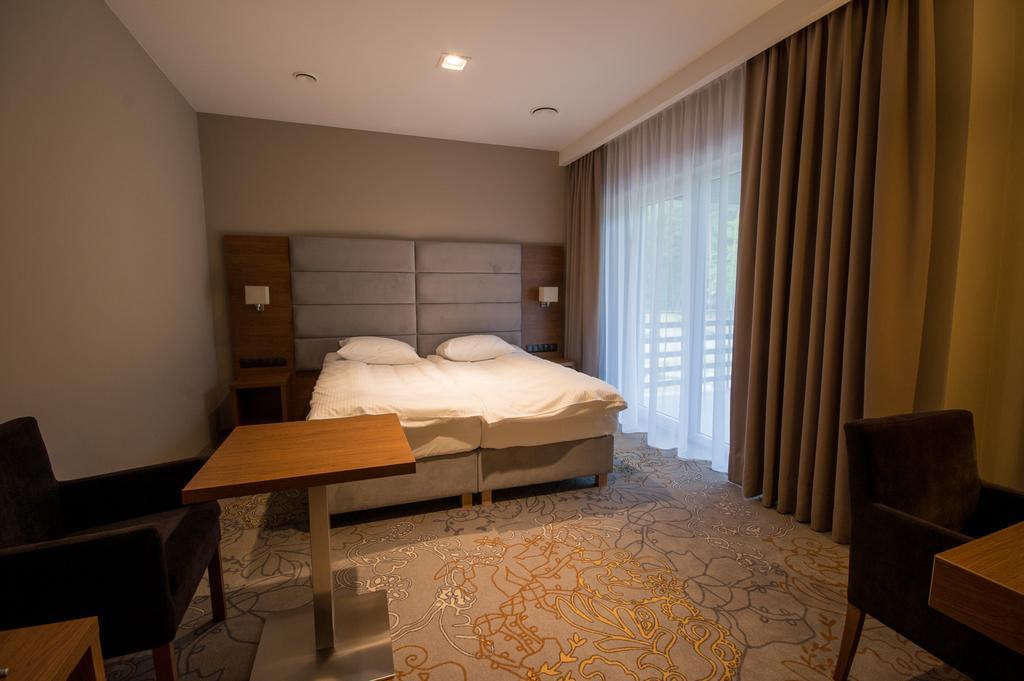 Rezydencja Sosnowa Luxury Hotel Janow Lubelski Exterior photo