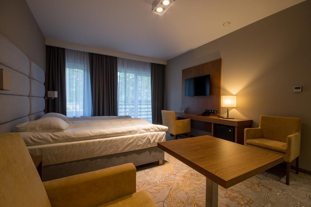 Rezydencja Sosnowa Luxury Hotel Janow Lubelski Exterior photo