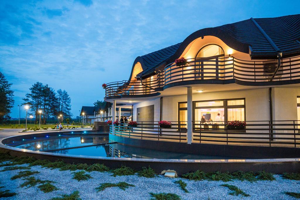 Rezydencja Sosnowa Luxury Hotel Janow Lubelski Exterior photo