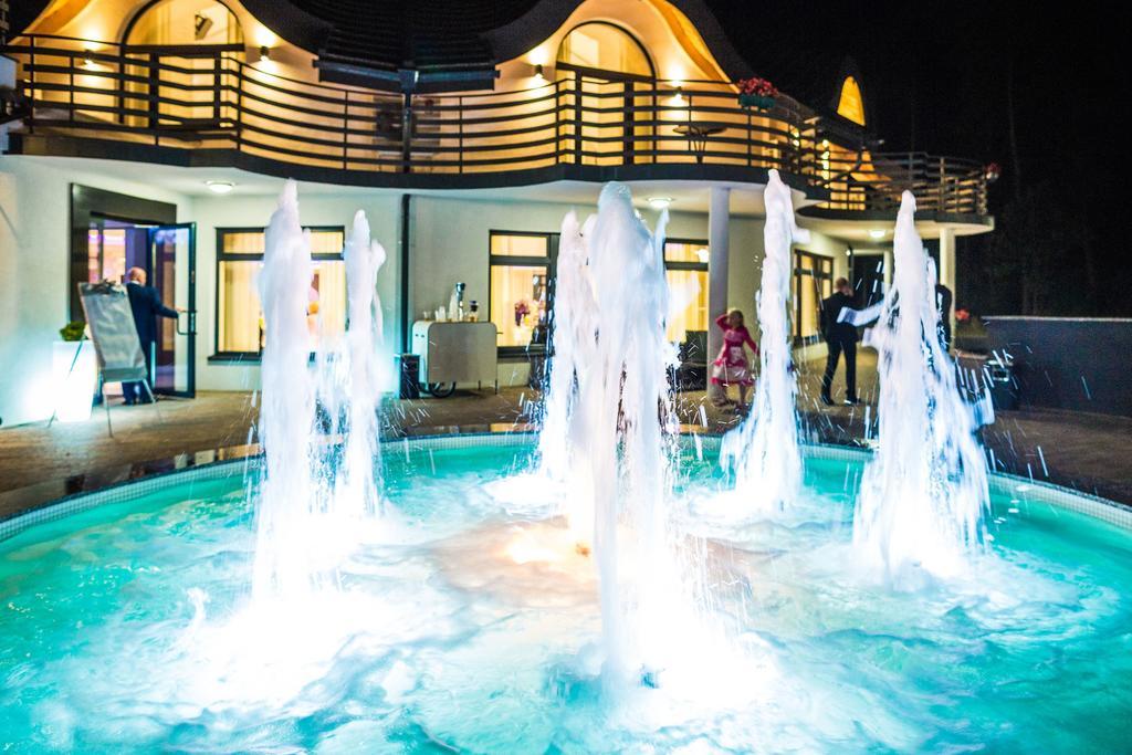 Rezydencja Sosnowa Luxury Hotel Janow Lubelski Exterior photo